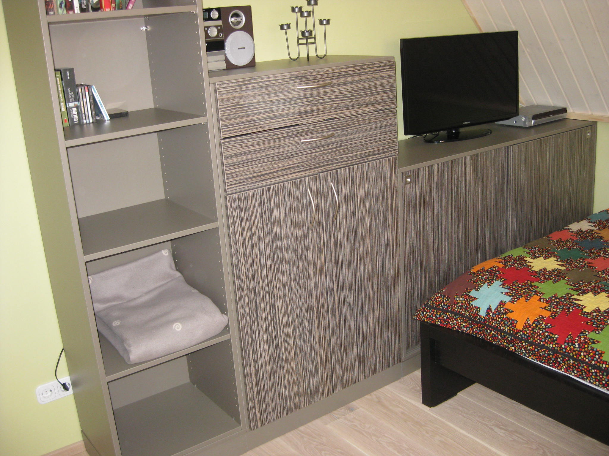 Kundenbilder von Schränken mit Schrägen nach Maß | deinSchrank.de