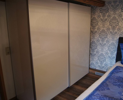 Kundenbilder von Schränken ohne Schrägen nach Maß | deinSchrank.de